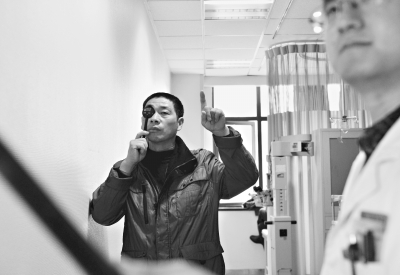 移植者复查视力恢复良好 人工角膜年内大范围