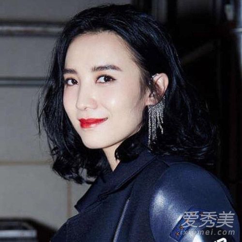 高圆圆杨幂小宋佳在各种发型间自由切换的泡面头烫毁了怎么办图片