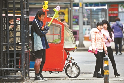 北大肄业生流浪街头乞讨:做期货赔了几百万仍