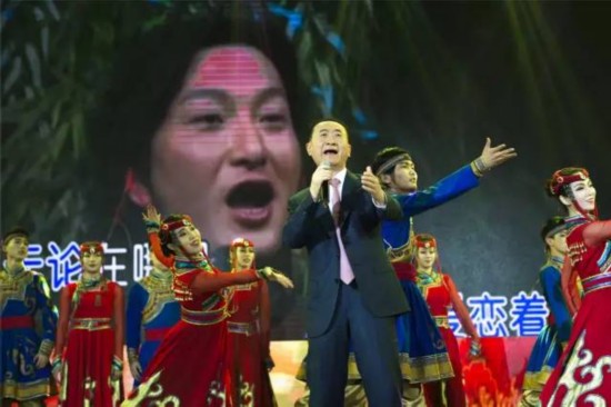 首富也有一颗摇滚的心 王健林今年又唱了这三