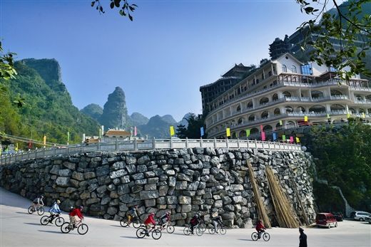 马山县城人口_贵南高铁马山站选址设站纯属脑残