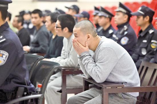 广州一团伙利用微信招嫖 陪聊的全是汉子(图