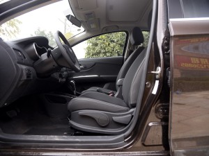 ó AX3 2016 1.5L Զ