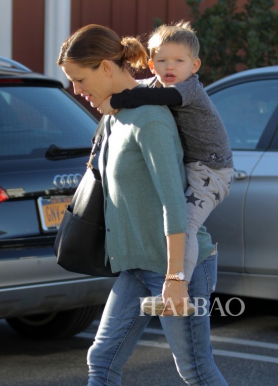 ��g���P�[�� (Jennifer Garner) �M��lSamuel�~�X�A���{�L��