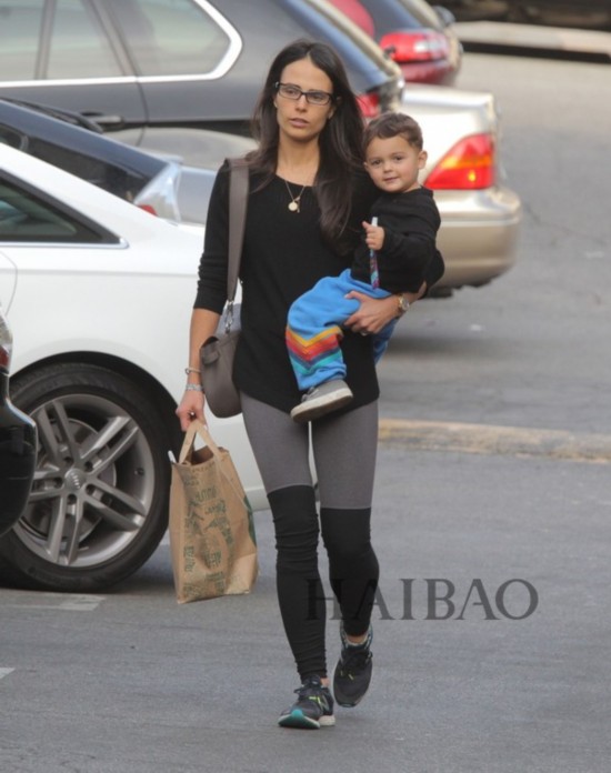 줦RP|S  (Jordana Brewster) MlJulianbF~X