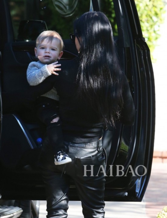 �үS�g�P�d���� (Kourtney Kardashian)  �M�k��Penelope,�B��lReign�~�X