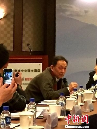 颍川推出第三部诗词集蒋子龙：地地道道的古诗词