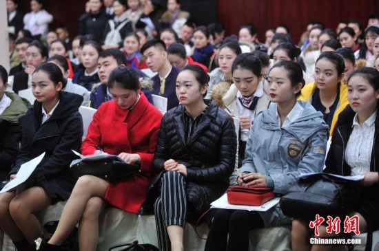 航空公司招聘空乘_空乘面试经验 空乘面试宝典 四川航空面试流程概况分享