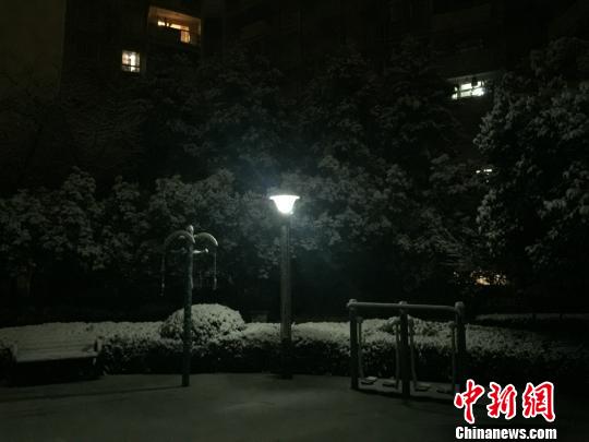 23գʱ20ġ¯ѩͼΪ峿6ʱ山ĳСڡ Ʒ 
