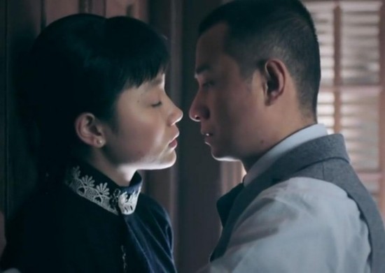 文章戏中热吻演员 少帅中的激情戏剪辑:张歆怡