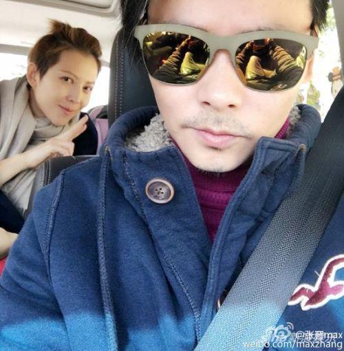 张晋晒帅气自拍如何成功追到蔡少芬? 模范夫妻