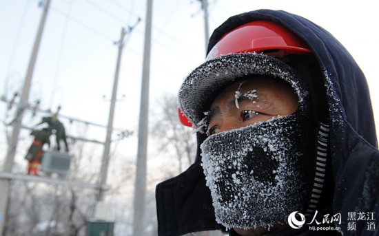 【图说】“霸王级”寒潮来袭 电力工人－36℃连续作业10小时