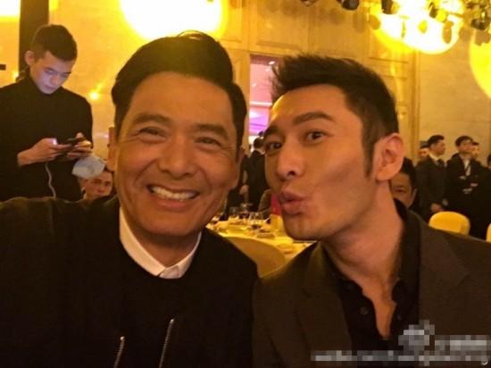 两代许文强合影 黄晓明周润发同框网友忆经典