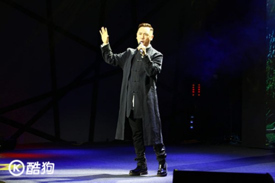 繁星直播:姜鹏诠释《江湖大道》 孙红雷小沈阳隔空祝福