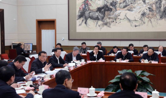 1月22日,中共中央政治局常委、国务院总理李克强主持召开座谈会,研究全面推开营改增、加快财税体制改革、进一步显著减轻企业税负,调动各方发展积极性。