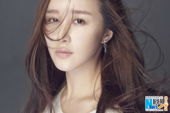 张楷依最新纯美写真曝光 电眼迷人气质惊艳