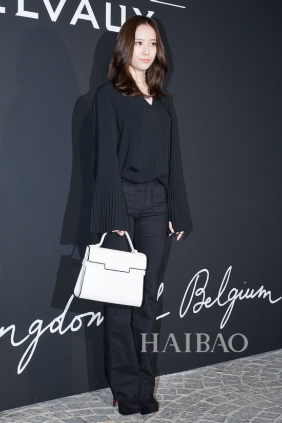 �G�q������System��Ũ�m�A��Delvaux�ե]�{���~�P����