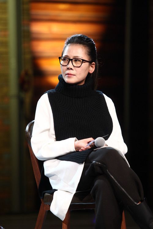 歌手田震久未露面变"白发魔女" 造型炫酷御姐范不改-河北新闻频道-长城网