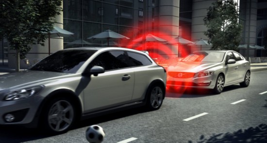 自动刹车系统使追尾事故几率降低40%