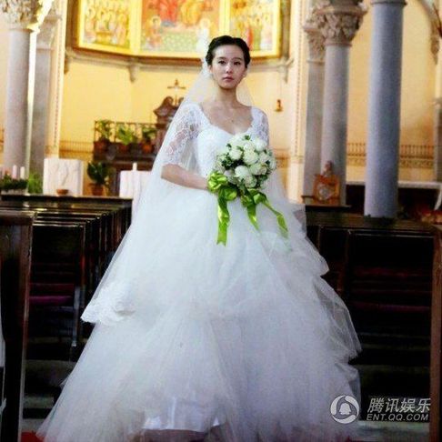 吴奇隆刘诗诗婚纱照_刘诗诗和吴奇隆婚纱照(3)