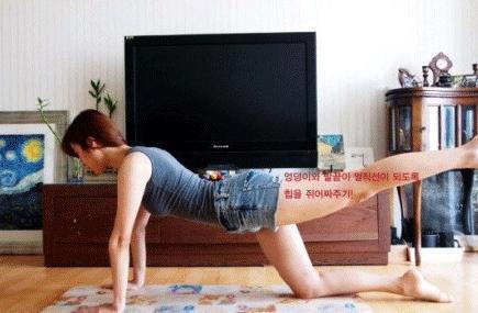 韓國女團是來比歌,還是來比腿?