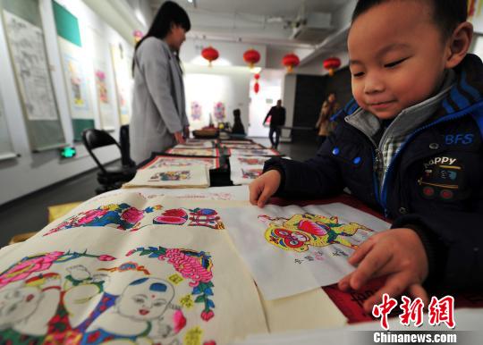 通讯：年画手艺人的“小年”记忆（图）