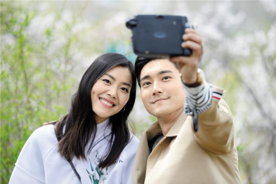 刘雯避谈崔始源 我们相爱吧刘雯崔始源秀恩爱