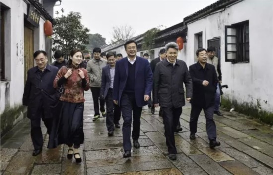 南浔书记区委叶理中率是的考察团v书记震泽党政教师高中多少工资图片