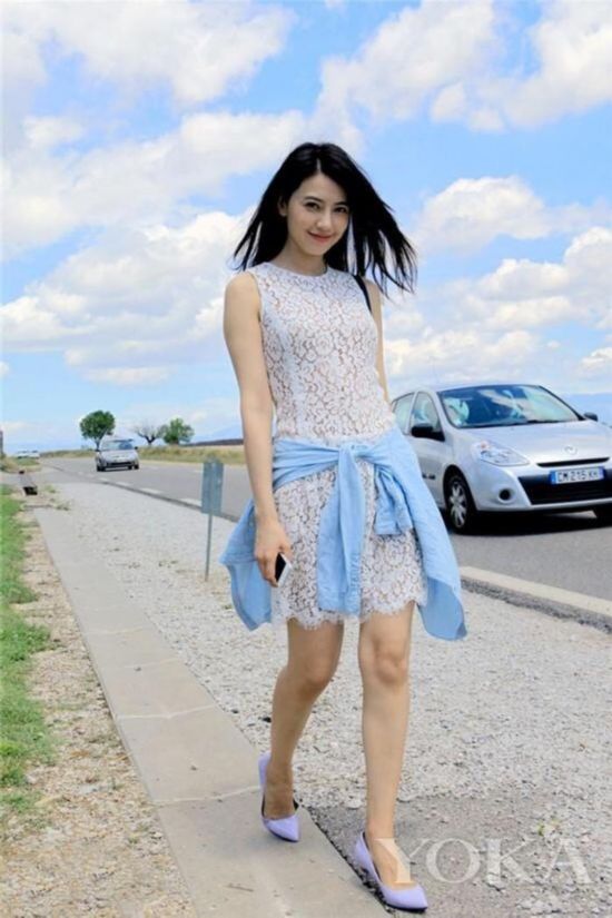 高圆圆晒海边美照 高圆圆街拍美照合辑:妹子们学起来