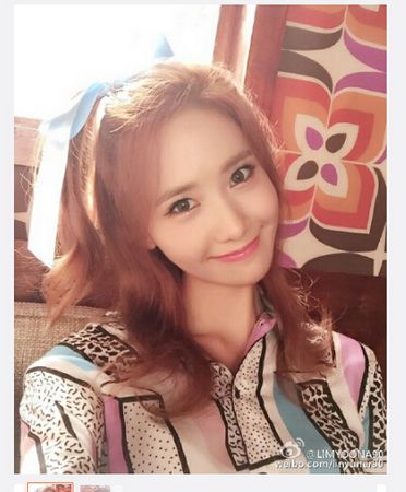 少女时代允儿晒自拍美照 造型似洋娃娃(图)