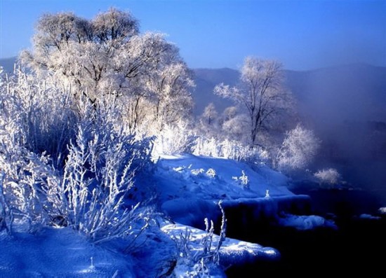 原标题:北国雪旅美景诱人 冬韵风光魅力无穷      萝北县位于黑龙江
