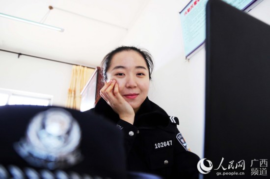 南寧鐵路公安處平果站派出所“90后”見習民警邢姿藝