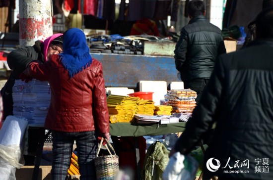 網絡媒體走轉改：熱鬧趕大集 新年奔小康【6】