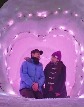 日本秋田县横手市雪洞节打造浪漫世界