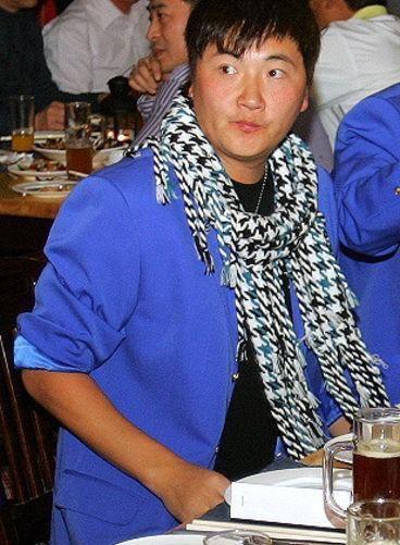 辛酸打工靠拼搏爆红的明星 姚晨刷厕所\/图