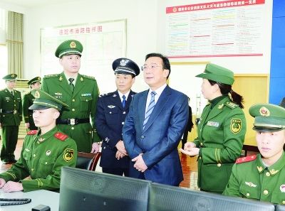 蒲波率队检查节前安全工作并慰问一线干部职工