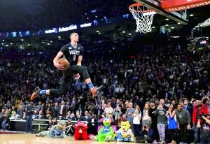 扣篮大赛拉文戈登扣出新高度 奉献 史上最强对