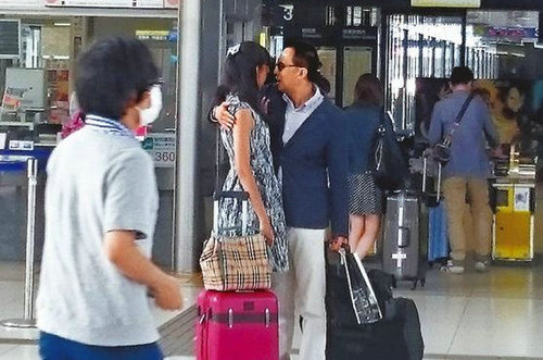 李嘉诚儿子约美女享受平民约会 仅花36元(图)