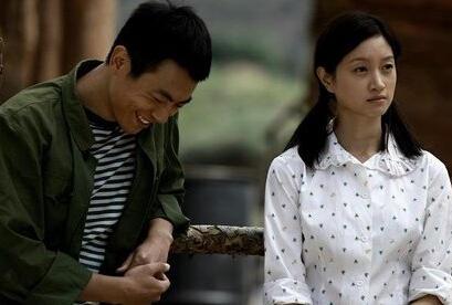 朱亚文晒与老婆亲密照 揭朱亚文老婆沈佳妮资