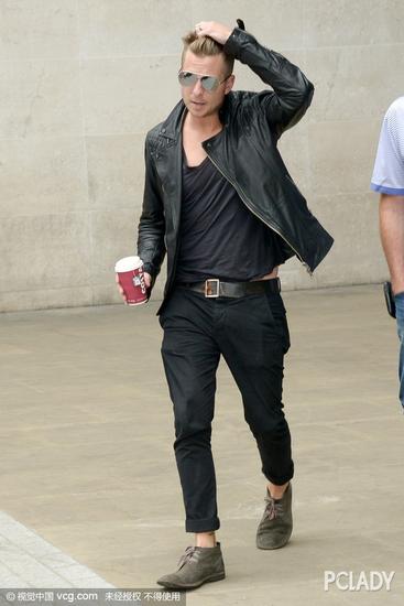 w-w(Ryan Tedder)