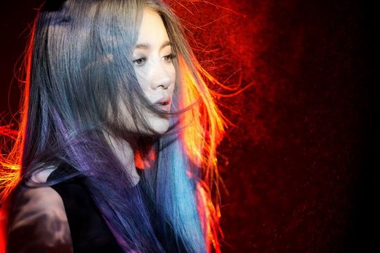 若近若离的《相爱后动物感伤》_动物世界 近日,梦响当然音乐旗下歌手李嘉格,发布了自己首张唱片《四格》中的第一首预热歌曲《什么东西呀》,歌曲一经曝光后便受到了网友及全国粉丝的一致热捧。今日李嘉格继歌曲《什么东西呀》上线后再次发布了唱片中的又一力作,首波主打歌曲《沦陷》。 李嘉格好声音备受热捧 极强的多面性和可塑性 李嘉格在第三季《中国好声音》中凭借《普通朋友》赢得现场导师们的力赞和疯抢,随后在舞台上表现出的稳定和多面性,更是给人们留下了深刻的印象,并成为第三季《中国好声音》那英战队最具人气的四美学员之一。无论是清新R&