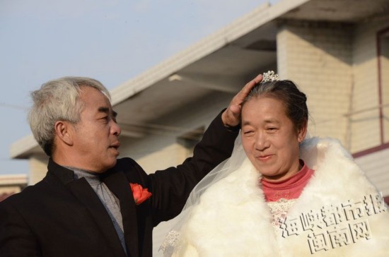 萍乡拍婚纱照_萍乡学院(2)