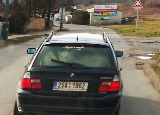 ͼƬĬ�ϱ���