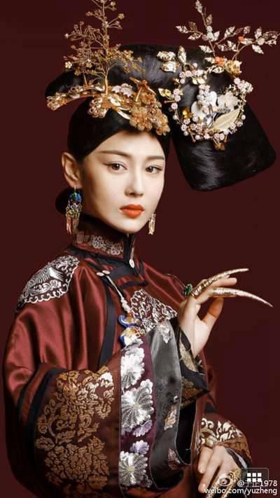 半妖倾城》演员表 全部角色人物介绍关系图      瑾太妃 演员 张馨予