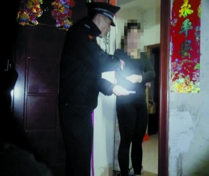  女子 父母陆续离世姐姐不闻不顾 网上 直播自杀 