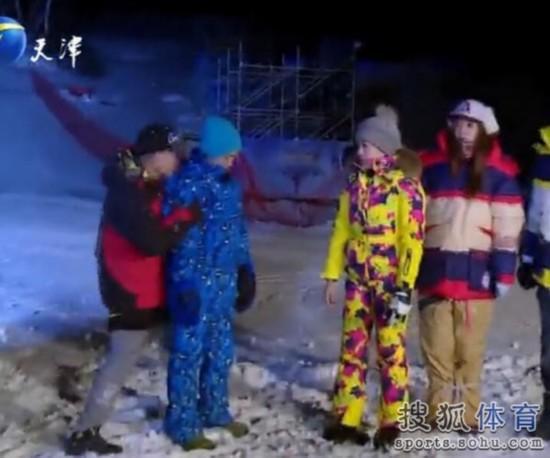  杨威被打视频曝光  教练粗鲁吓呆钟丽缇暖男杨