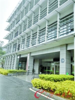 《美人鱼》邓超爆笑报案一幕 竟是在这里拍摄