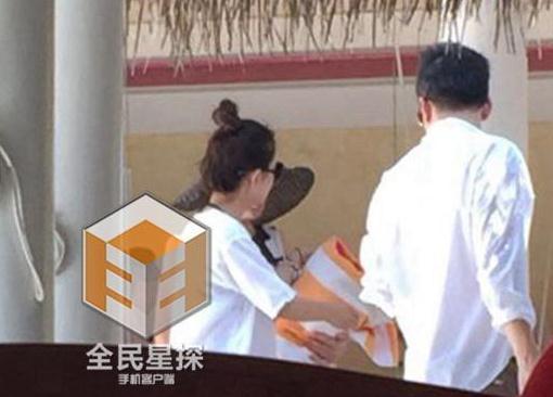 赵丽颖恋情坐实 赵丽颖齐刘海美照只为他?