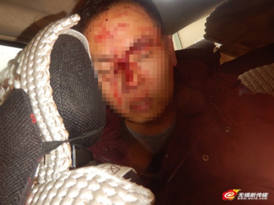 沪宁高速无锡段发生车祸 男子涉酒驾车毁人伤