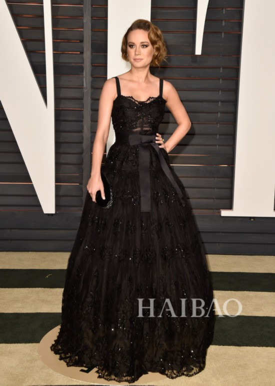 RPԺ (Brie Larson)